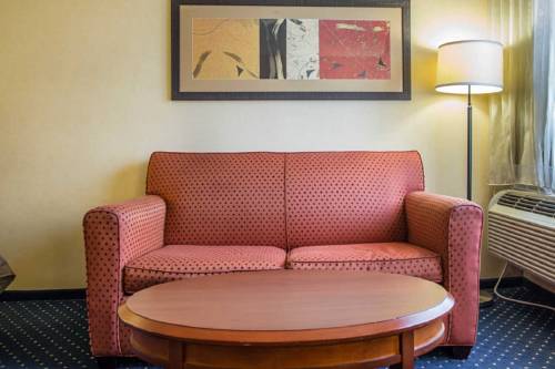 Imagen de la habitación del Hotel Howard Johnson by Wyndham Merrillville. Foto 8