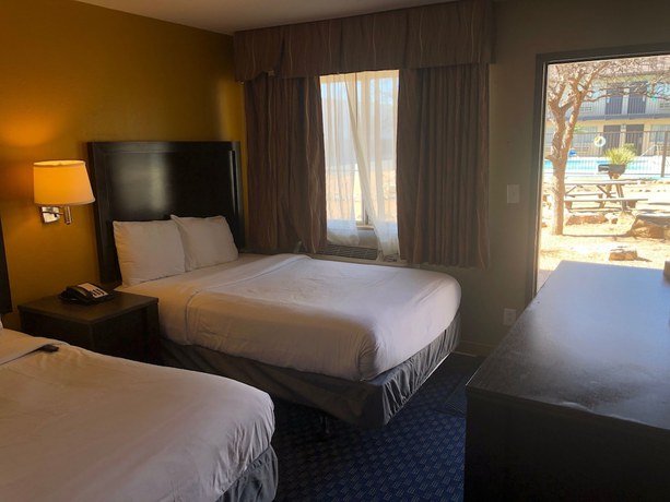 Imagen de la habitación del Hotel Howard Johnson by Wyndham Odessa TX. Foto 2
