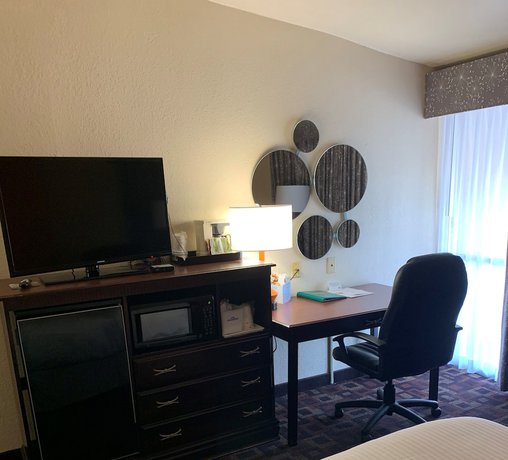 Imagen de la habitación del Hotel Howard Johnson by Wyndham Oklahoma City Airport/ Fairgrounds. Foto 5