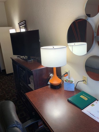 Imagen de la habitación del Hotel Howard Johnson by Wyndham Oklahoma City Airport/ Fairgrounds. Foto 8