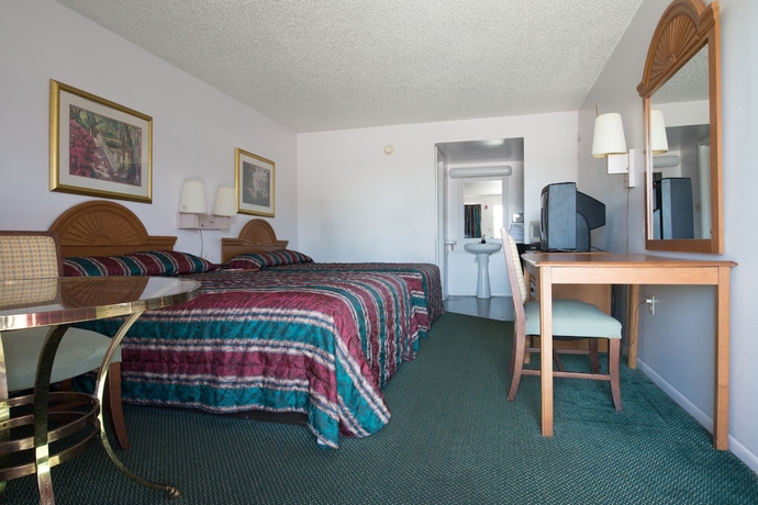 Imagen de la habitación del Hotel Howard Johnson by Wyndham Orlando Lake Buena Vista South. Foto 3