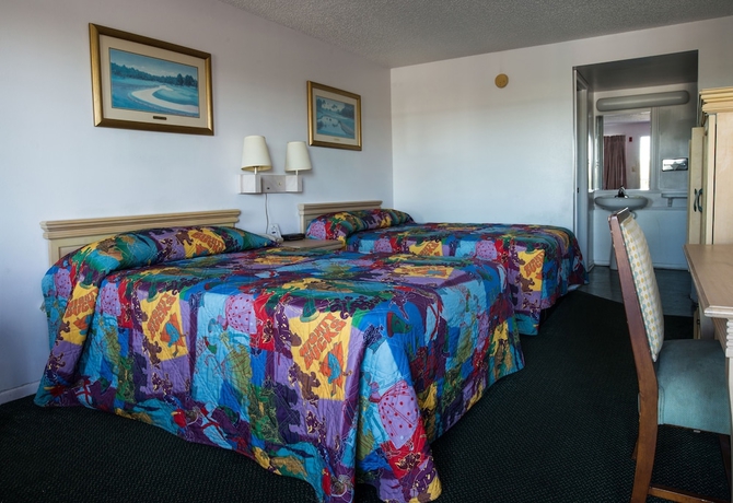 Imagen de la habitación del Hotel Howard Johnson by Wyndham Orlando Lake Buena Vista South. Foto 13