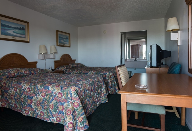 Imagen de la habitación del Hotel Howard Johnson by Wyndham Orlando Lake Buena Vista South. Foto 18