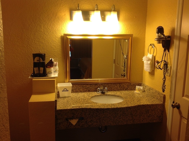 Imagen de la habitación del Hotel Howard Johnson by Wyndham Orlando/International Drive. Foto 1