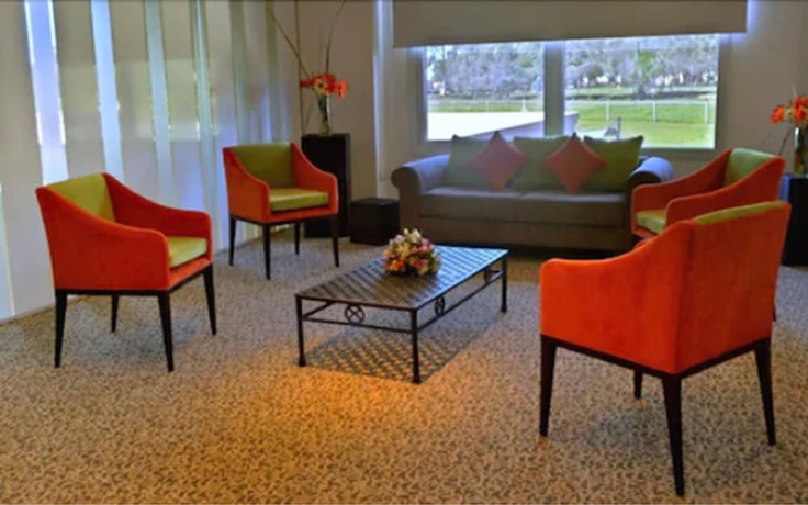 Imagen de los interiores del Hotel Howard Johnson by Wyndham Piedras Moras. Foto 14