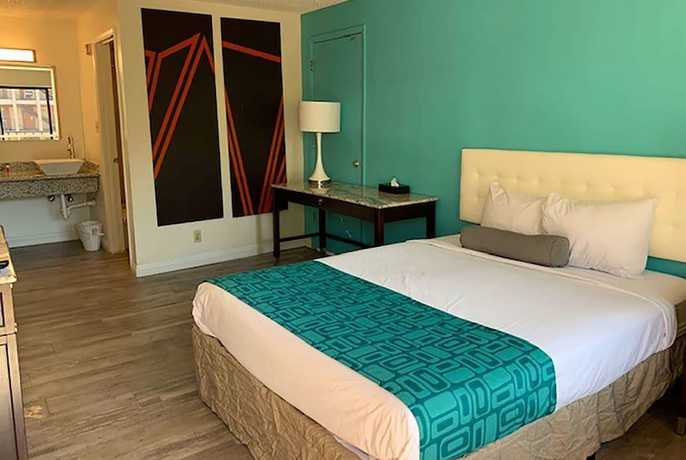Imagen de la habitación del Hotel Howard Johnson by Wyndham Reno Downtown. Foto 11