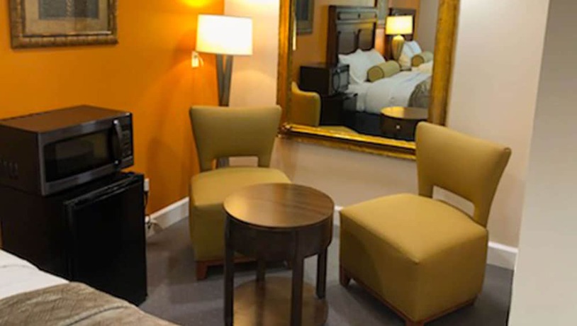 Imagen de la habitación del Hotel Howard Johnson by Wyndham Ridgecrest, CA. Foto 12