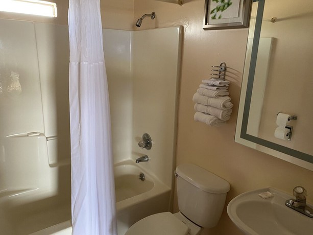 Imagen de la habitación del Hotel Howard Johnson by Wyndham Sebring. Foto 8