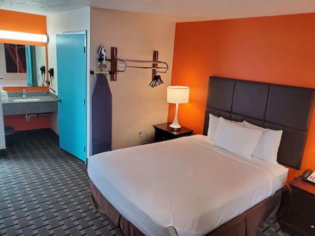 Imagen de la habitación del Hotel Howard Johnson by Wyndham Spokane. Foto 11