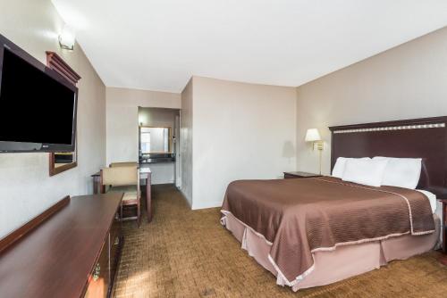 Imagen de la habitación del Hotel Howard Johnson by Wyndham Springfield. Foto 9