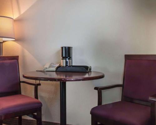 Imagen de la habitación del Hotel Howard Johnson by Wyndham Thunder Bay. Foto 6