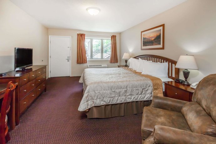 Imagen de la habitación del Hotel Howard Johnson by Wyndham Traverse City. Foto 2