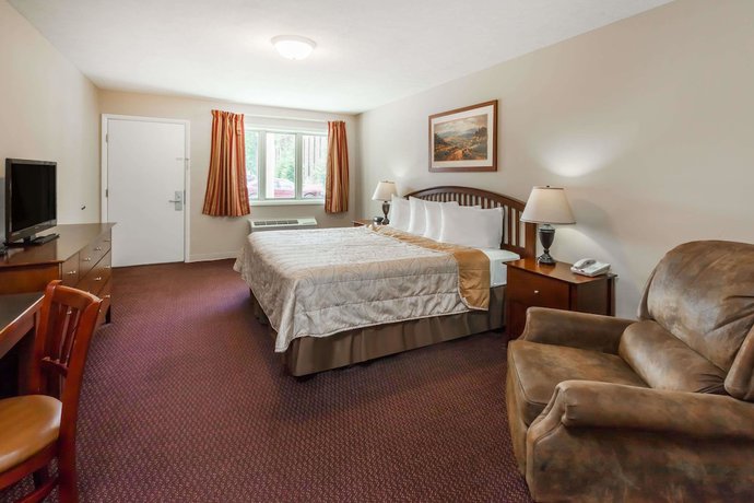 Imagen de la habitación del Hotel Howard Johnson by Wyndham Traverse City. Foto 9