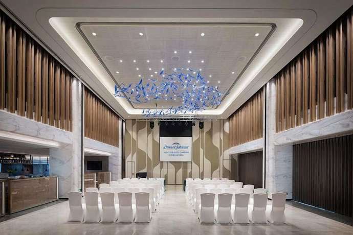 Imagen de los interiores del Hotel Howard Johnson by Wyndham Yacht Club Hotel Changsha. Foto 15