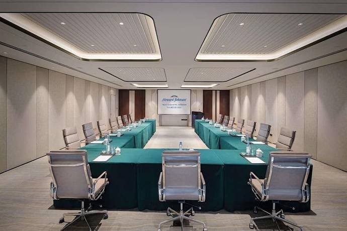 Imagen de los interiores del Hotel Howard Johnson by Wyndham Yacht Club Hotel Changsha. Foto 16