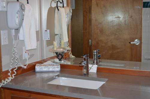 Imagen de la habitación del Hotel Howe Sound Inn and Brewing Company. Foto 6