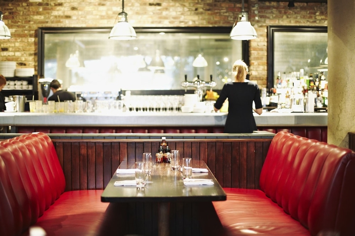 Imagen del bar/restaurante del Hotel Hoxton. Foto 5