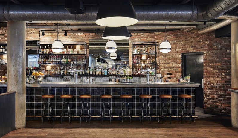 Imagen del bar/restaurante del Hotel Hoxton. Foto 7