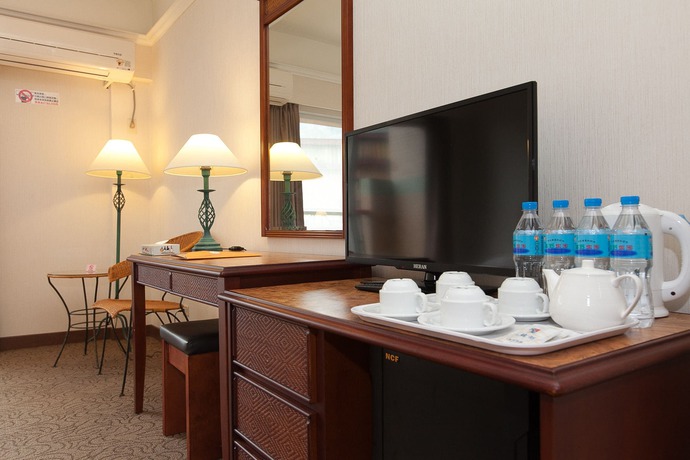 Imagen de la habitación del Hotel Hoya Hot Springs. Foto 16