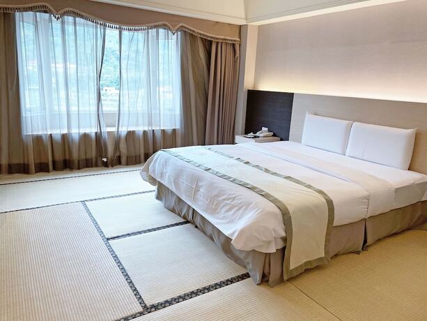 Imagen de la habitación del Hotel Hoya Hot Springs Resort And Spa. Foto 19