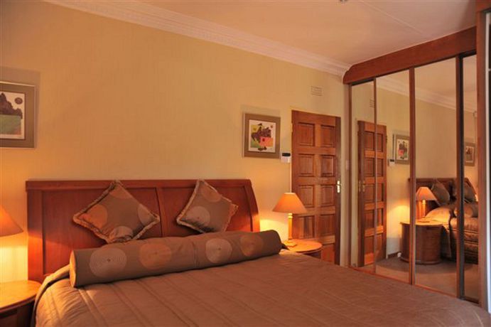 Imagen de los interiores del Hotel Hoyohoyo Chartwell Lodge. Foto 15