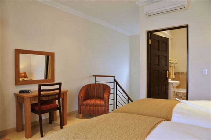 Imagen de los exteriores del Hotel Hoyohoyo Chartwell Lodge. Foto 13