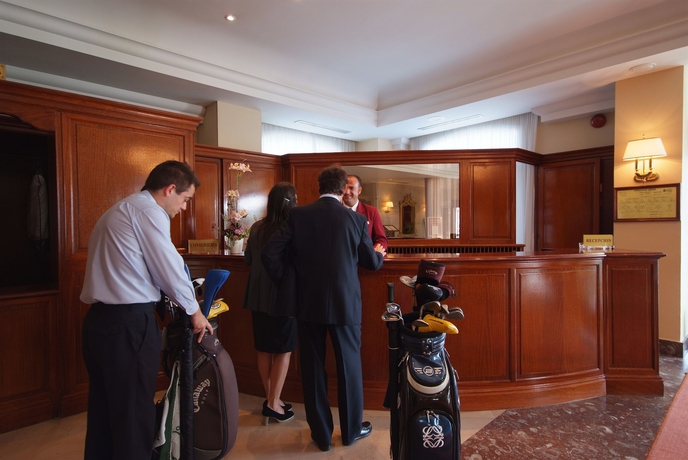 Imagen de los interiores del Hotel Hoyuela. Foto 12