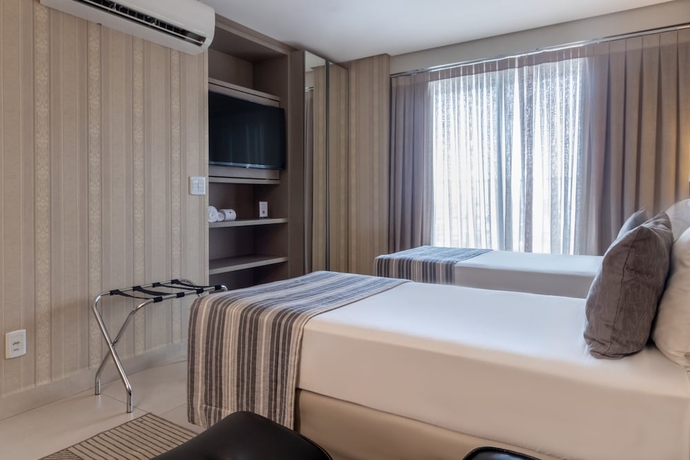 Imagen de la habitación del Hotel Hplus Premium Palmas. Foto 15