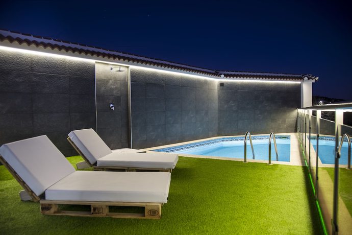 Imagen de la piscina del Hotel Hr Mirador. Foto 11