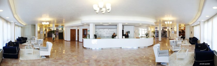 Imagen de los interiores del Hotel Hr Senigallia. Foto 11