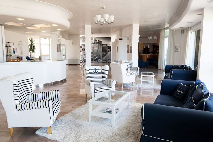 Imagen del bar/restaurante del Hotel Hr Senigallia. Foto 4