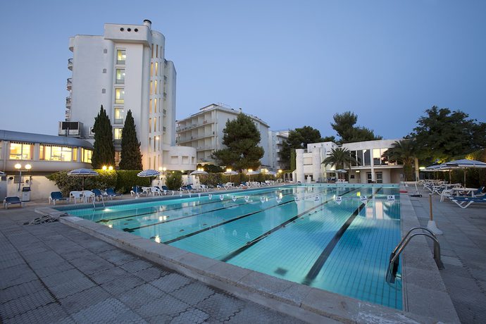 Imagen de la piscina del Hotel Hr Senigallia. Foto 19