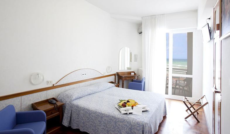 Imagen de la habitación del Hotel Hr Senigallia. Foto 9