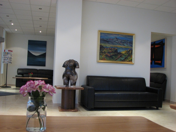 Imagen de los interiores del Hotel Hraun. Foto 12