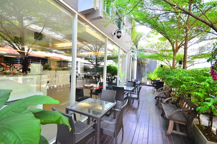 Imagen del bar/restaurante del Hotel H-residence. Foto 8