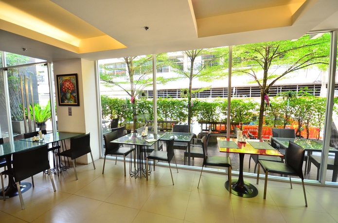 Imagen del bar/restaurante del Hotel H-residence. Foto 12