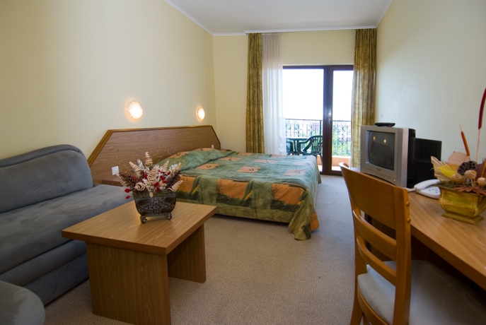 Imagen de la habitación del Hotel Hrizantema- All Inclusive. Foto 4