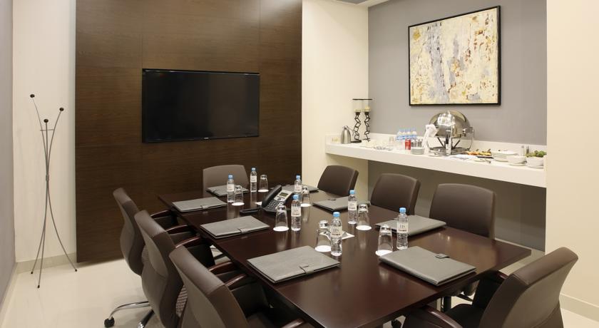 Imagen de los interiores del Hotel Hs Hotsson Querétaro. Foto 6