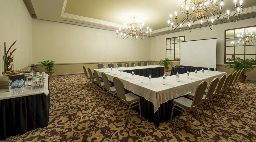 Imagen de los interiores del Hotel Hs Hotsson Tampico. Foto 10