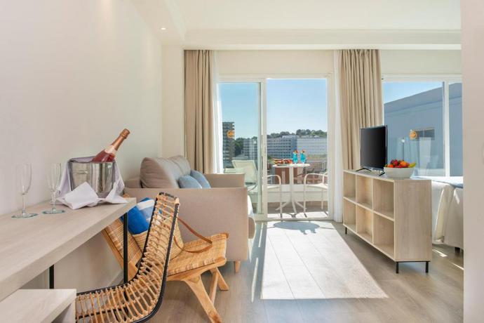 Imagen de la habitación del Hotel Hsm Atlantic Park. Foto 7