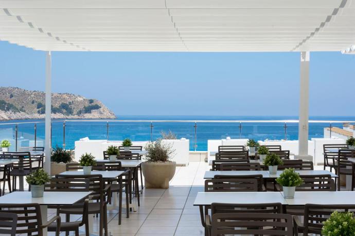 Imagen del bar/restaurante del Hotel Hsm Regana. Foto 3