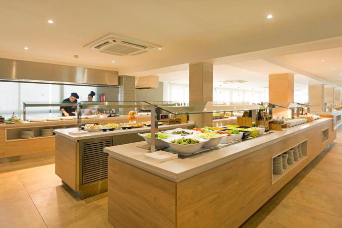 Imagen del bar/restaurante del Hotel Hsm Regana. Foto 4