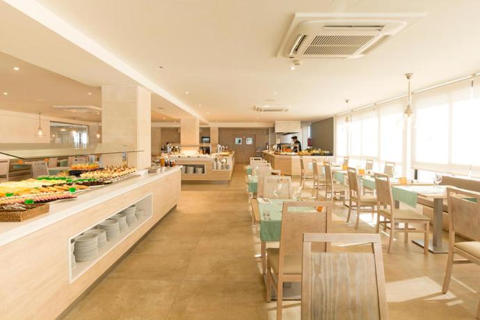 Imagen del bar/restaurante del Hotel Hsm Regana. Foto 6