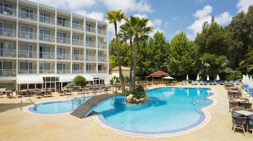 Imagen de la piscina del Hotel Hsm Solivera. Foto 14