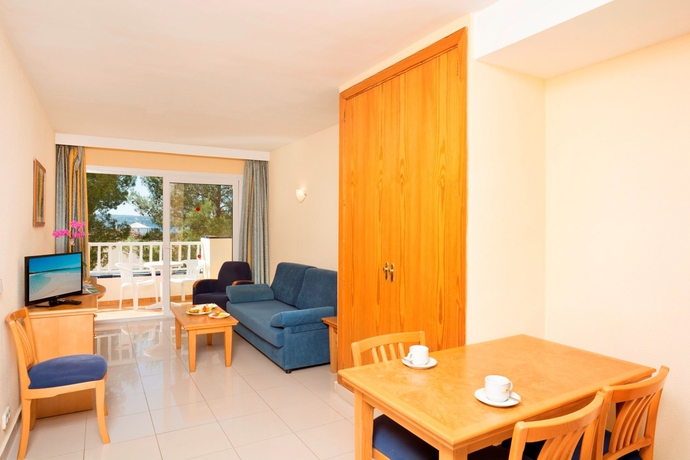 Imagen de los interiores del Hotel Hsm Solivera. Foto 13