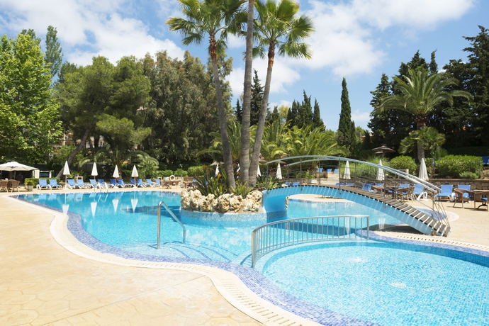 Imagen de la piscina del Hotel Hsm Solivera. Foto 16