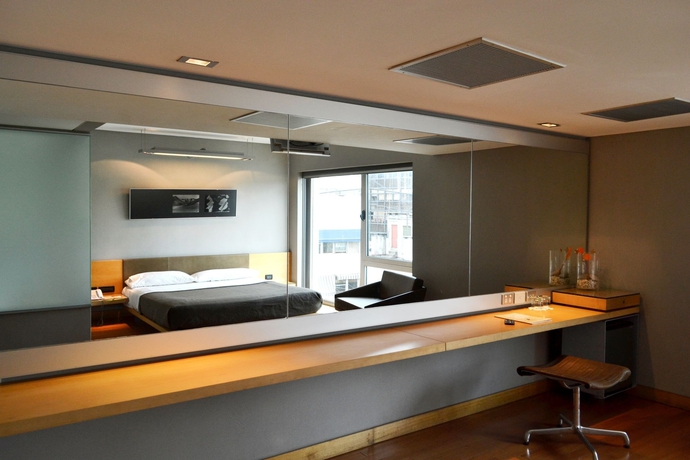 Imagen de la habitación del Hotel Htl Urbano. Foto 10
