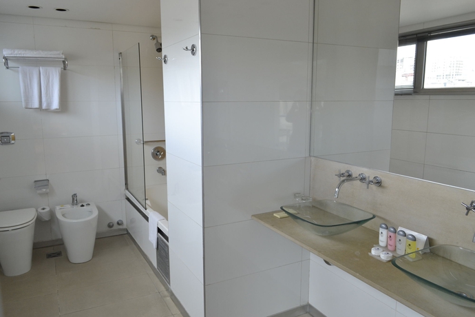 Imagen de la habitación del Hotel Htl Urbano. Foto 13