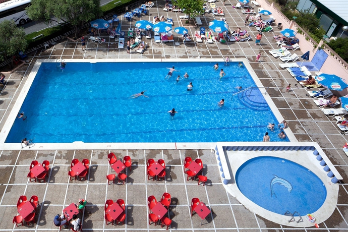 Imagen de la piscina del Hotel Htop Molinos Park. Foto 16