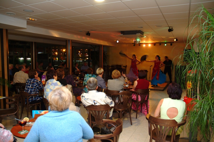 Imagen del bar/restaurante del Hotel Htop Palm Beach and Spa. Foto 4